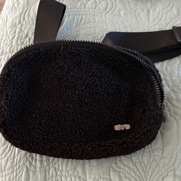Black Sherpa Belt Bag by Lole - Picture 1 of 4